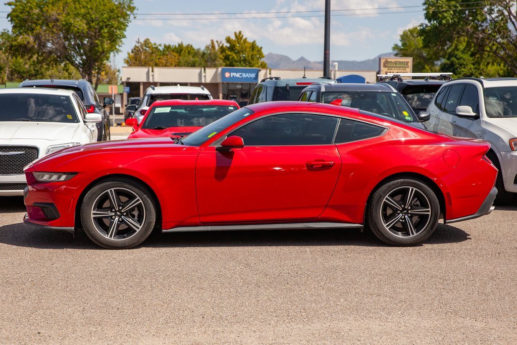 Used 2024 Ford Mustang Coupe image 8