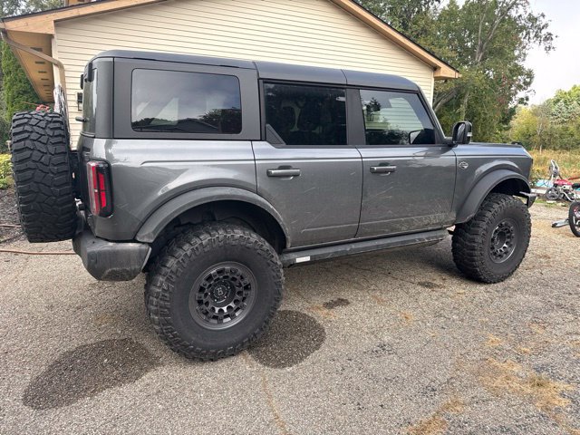 Used 2021 Ford Bronco Wildtrak AWD/4WD image 3