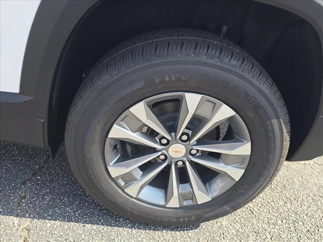New 2027 Chevrolet Equinox LT FWD image 32