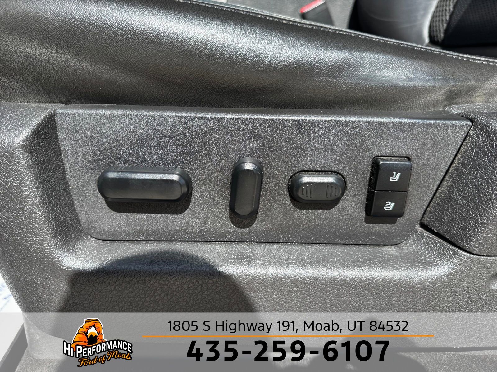 Used 2014 Ford F150 Raptor w/ Equipment Group 801A Luxury AWD/4WD image 19