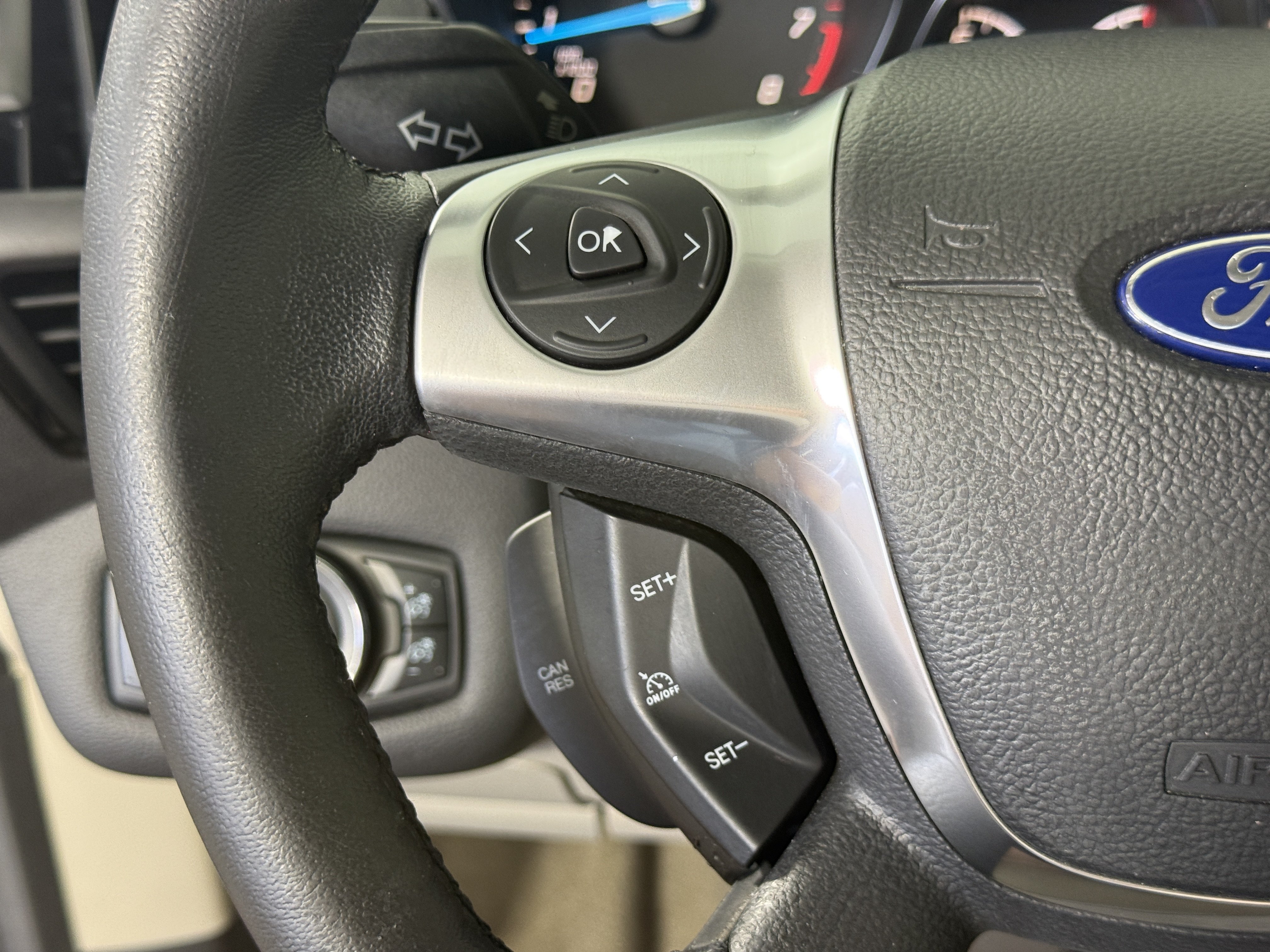 Used 2014 Ford Escape Titanium w/ Equipment Group 401A FWD image 28