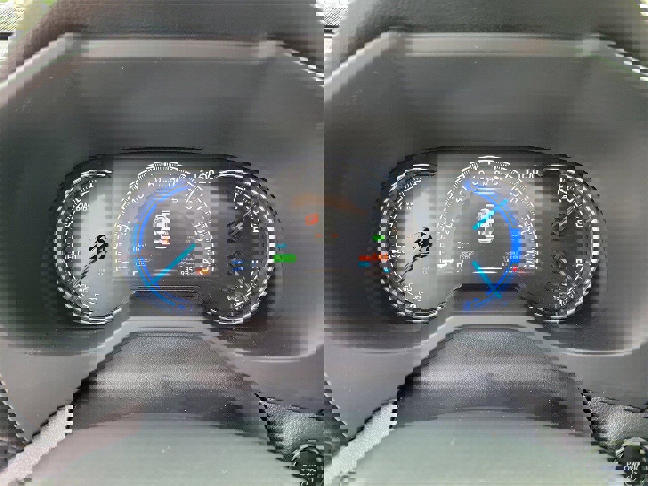 Used 2025 Toyota RAV4 XLE image 23