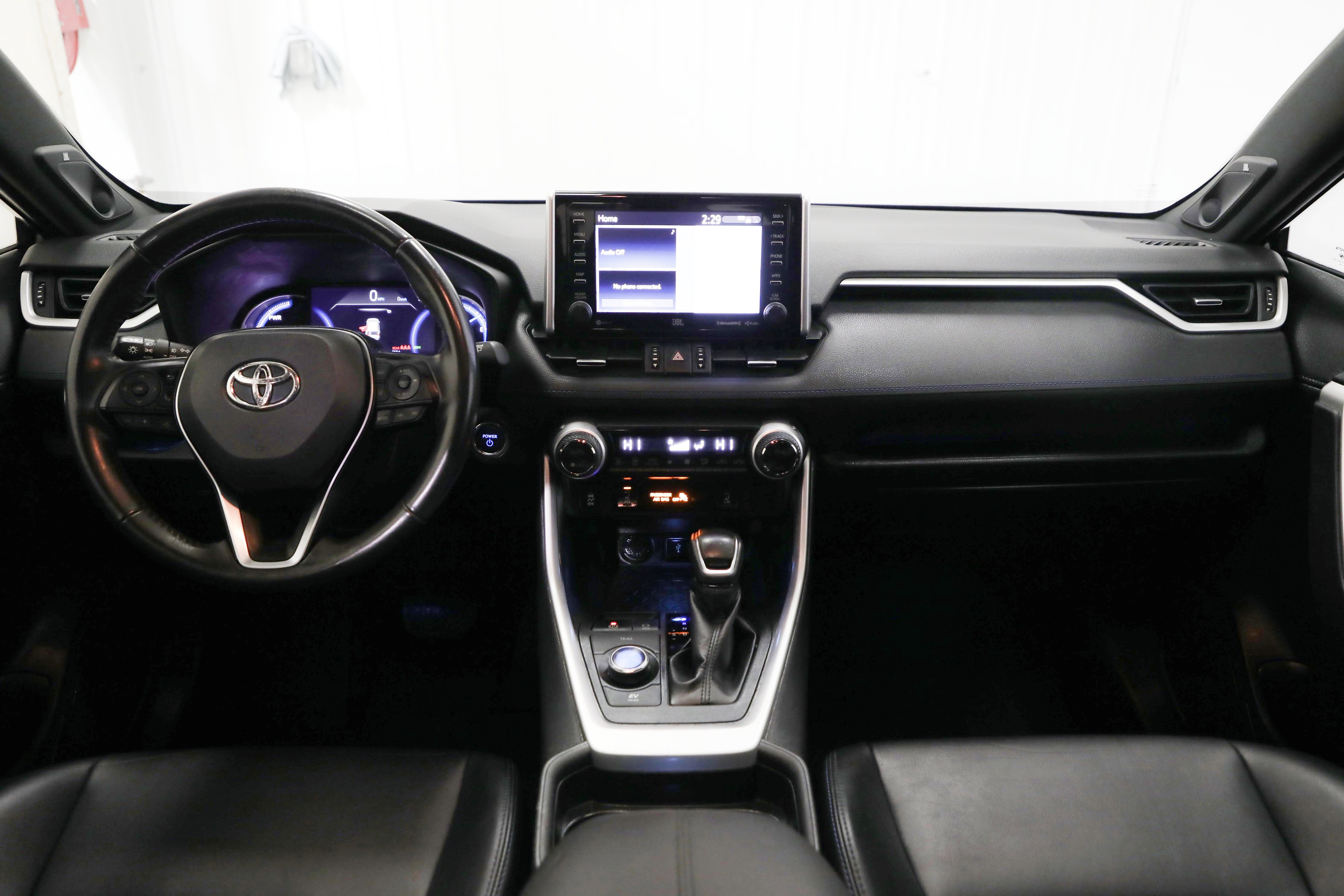 Used 2020 Toyota RAV4 XSE image 2