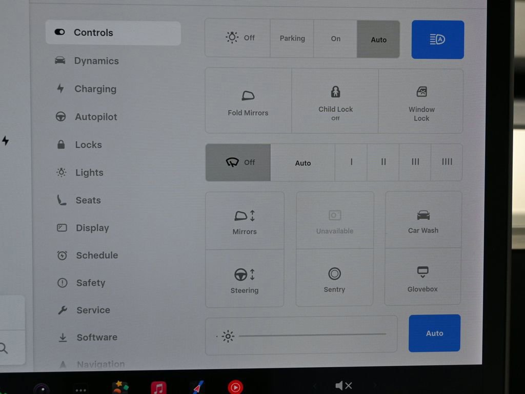 Used 2020 Tesla Model 3 Standard Range Plus image 7