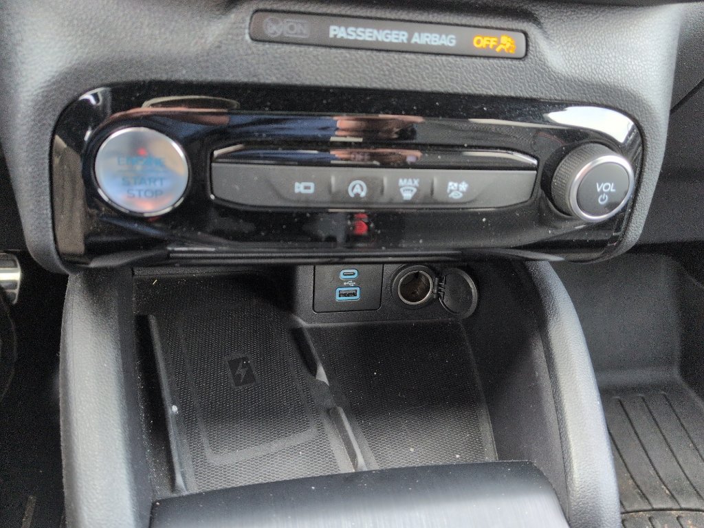 Certified 2023 Ford Escape ST-Line Select w/ Tech Pack #2 image 12