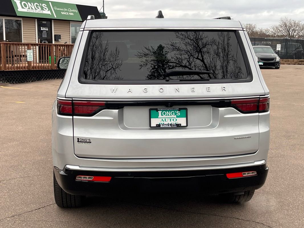 Used 2024 Jeep Wagoneer Series III image 7