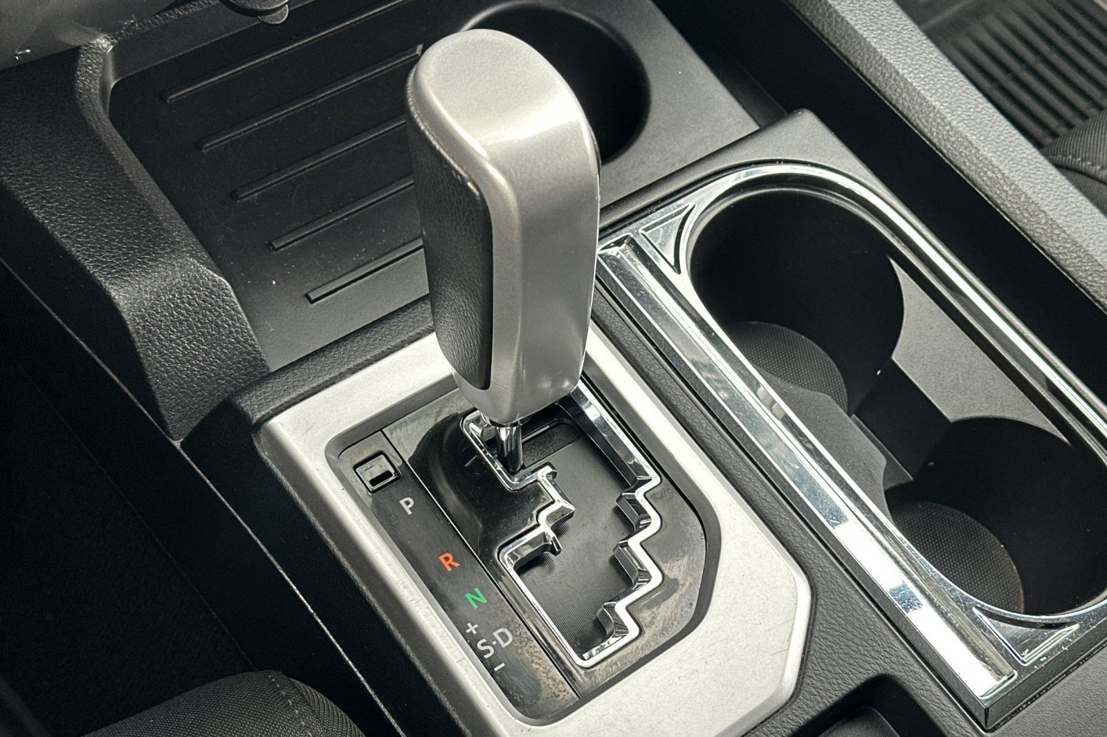 Used 2015 Toyota Tundra SR5 w/ SR5 Upgrade Package image 19