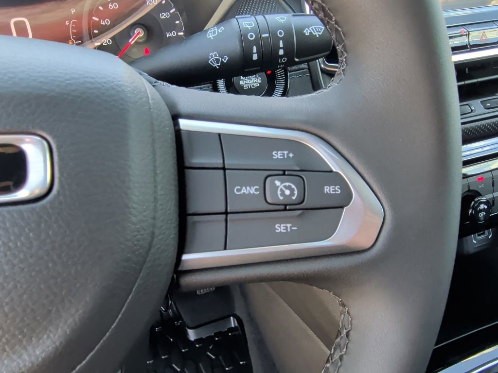 New 2026 Jeep Compass Latitude image 18