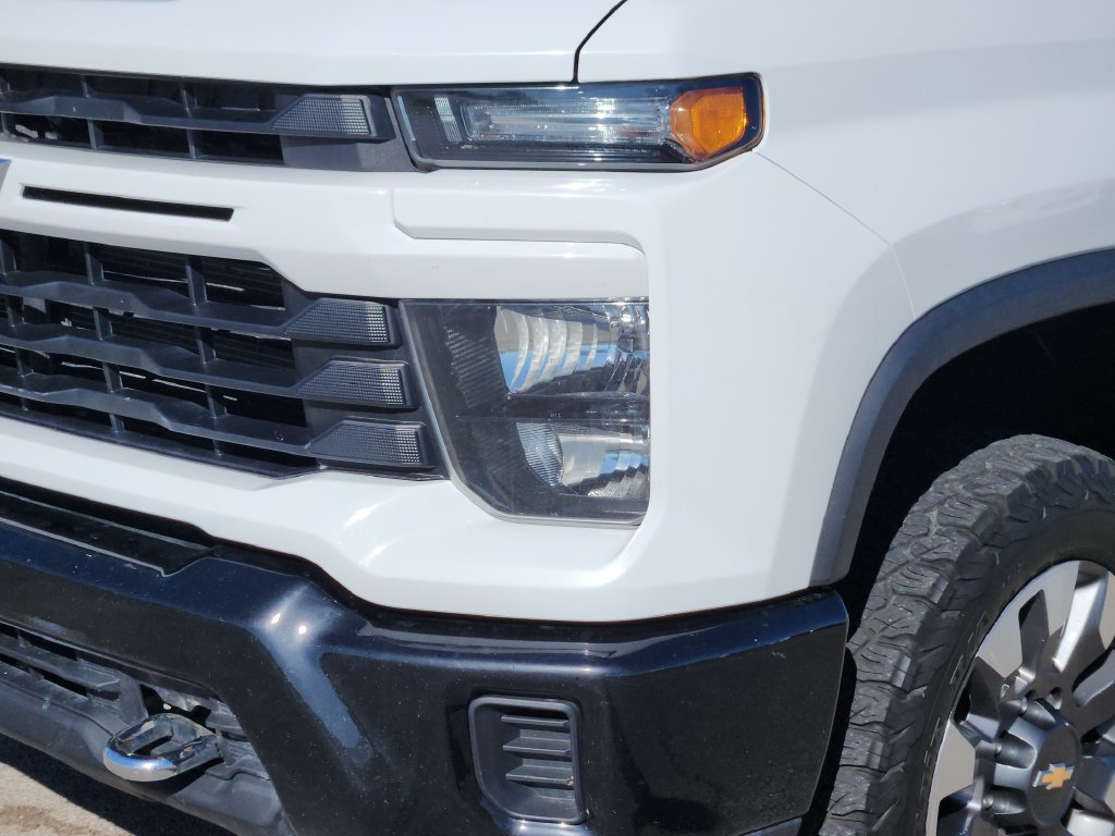 Used 2024 Chevrolet Silverado 2500 Custom w/ Custom Value Package AWD/4WD image 8