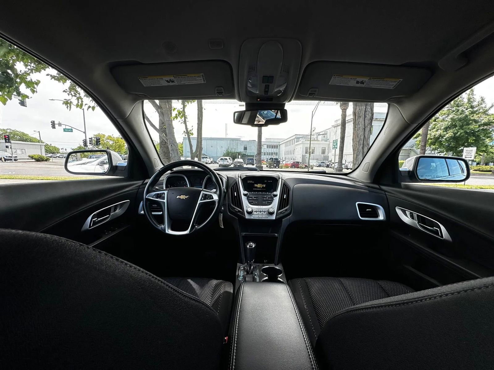 Used 2017 Chevrolet Equinox LT w/ Convenience Package FWD image 10