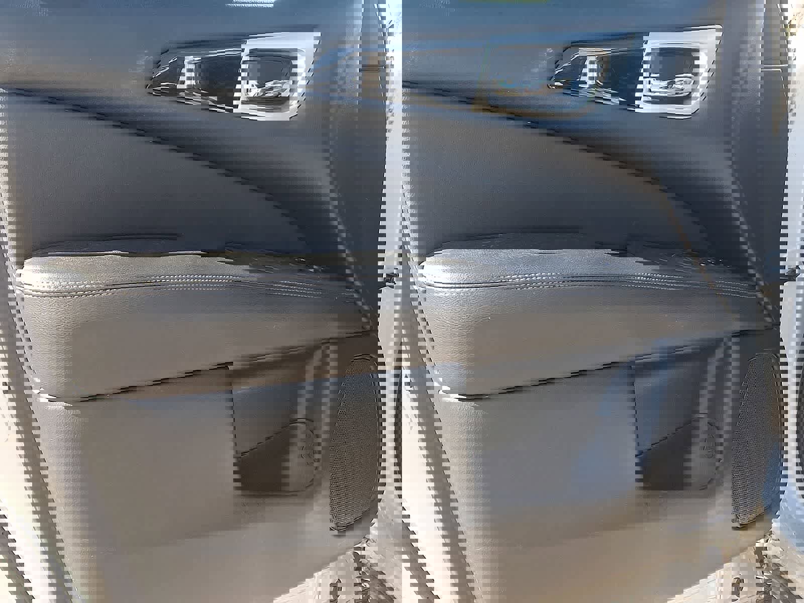 Used 2020 Nissan Pathfinder S image 19