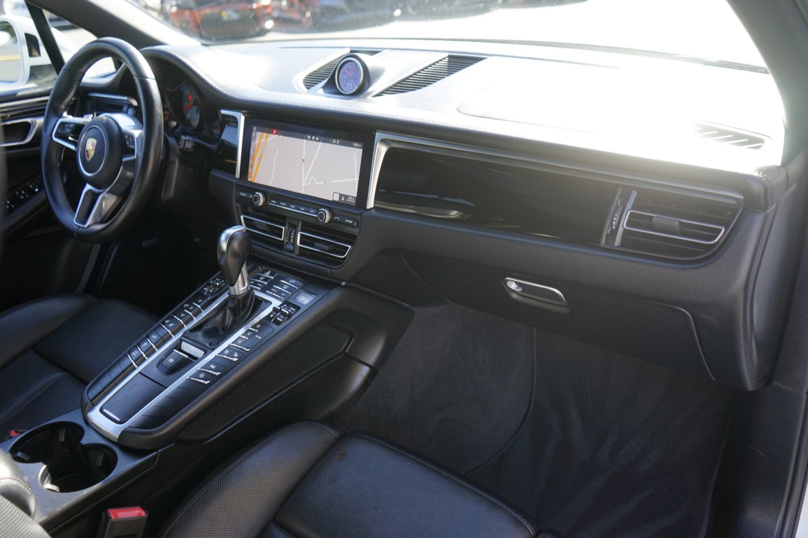 Used 2020 Porsche Macan S image 21