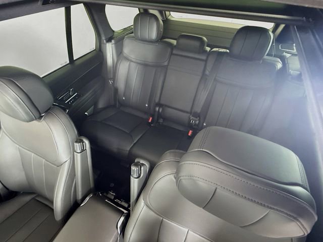 New 2026 Land Rover Range Rover SE image 14
