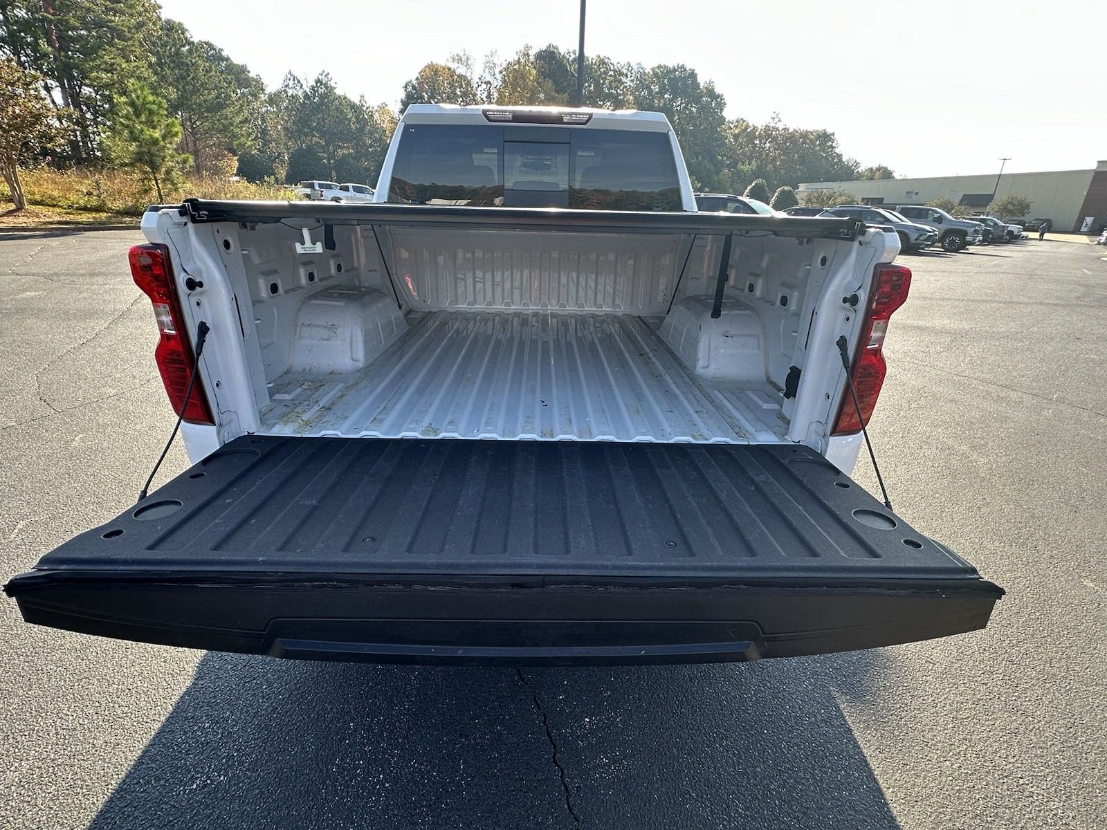 Used 2021 Chevrolet Silverado 1500 LT w/ Convenience Package II AWD/4WD image 19