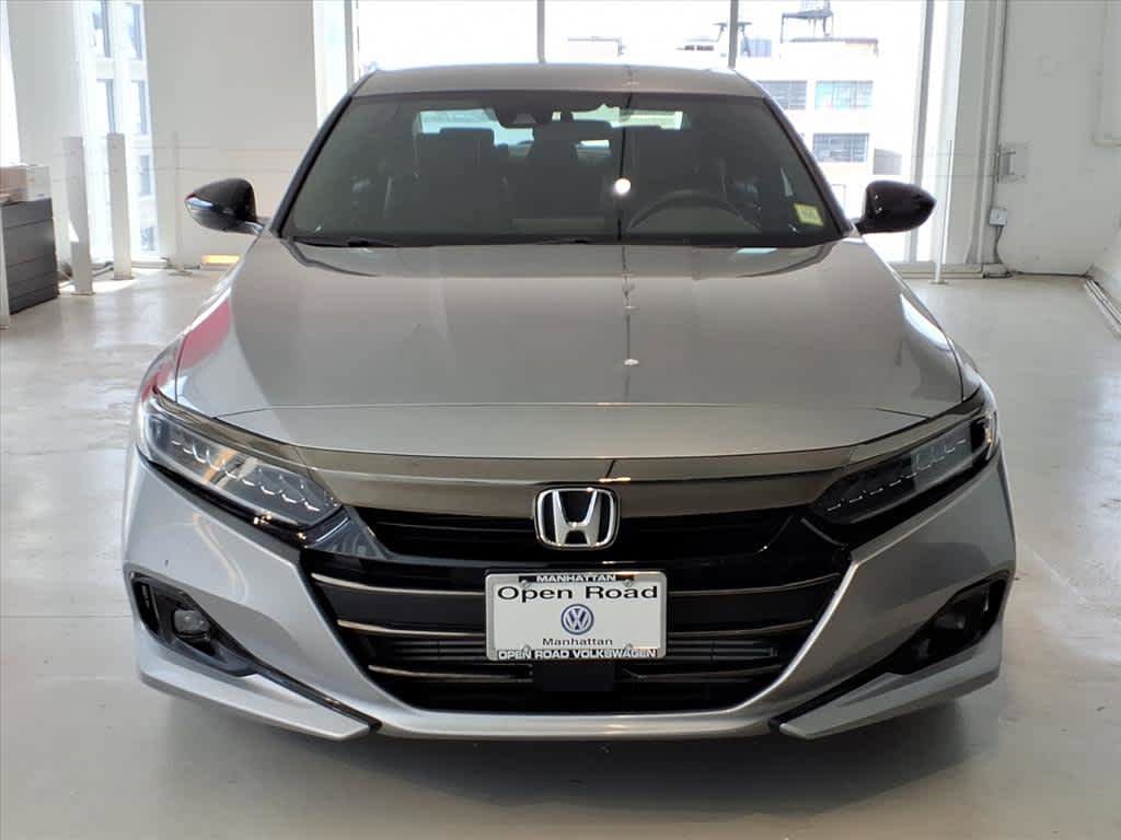Used 2022 Honda Accord Sport image 2