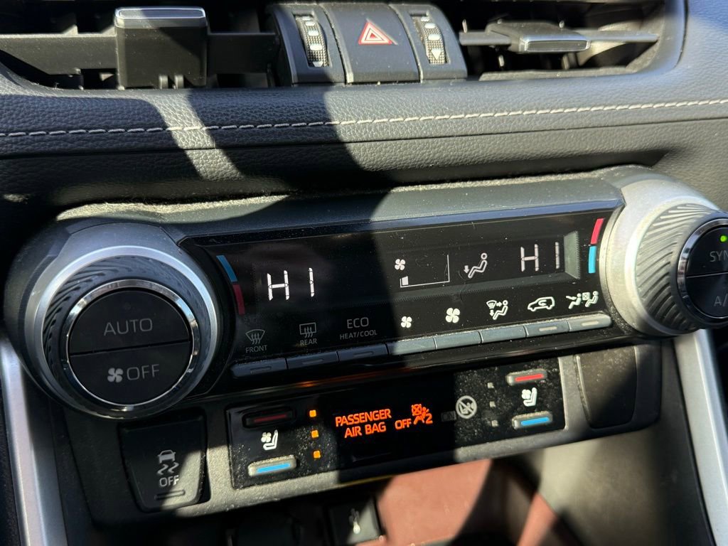 Used 2021 Toyota RAV4 Limited image 4