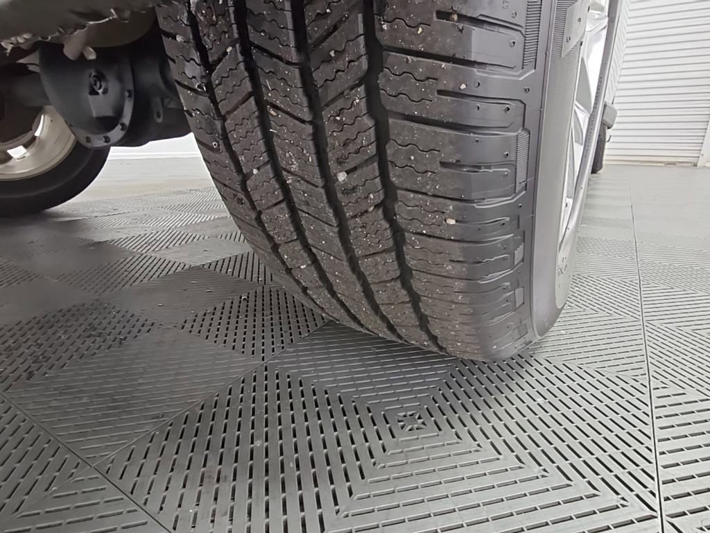 Used 2020 Chevrolet Silverado 1500 LTZ w/ LTZ Premium Package image 54