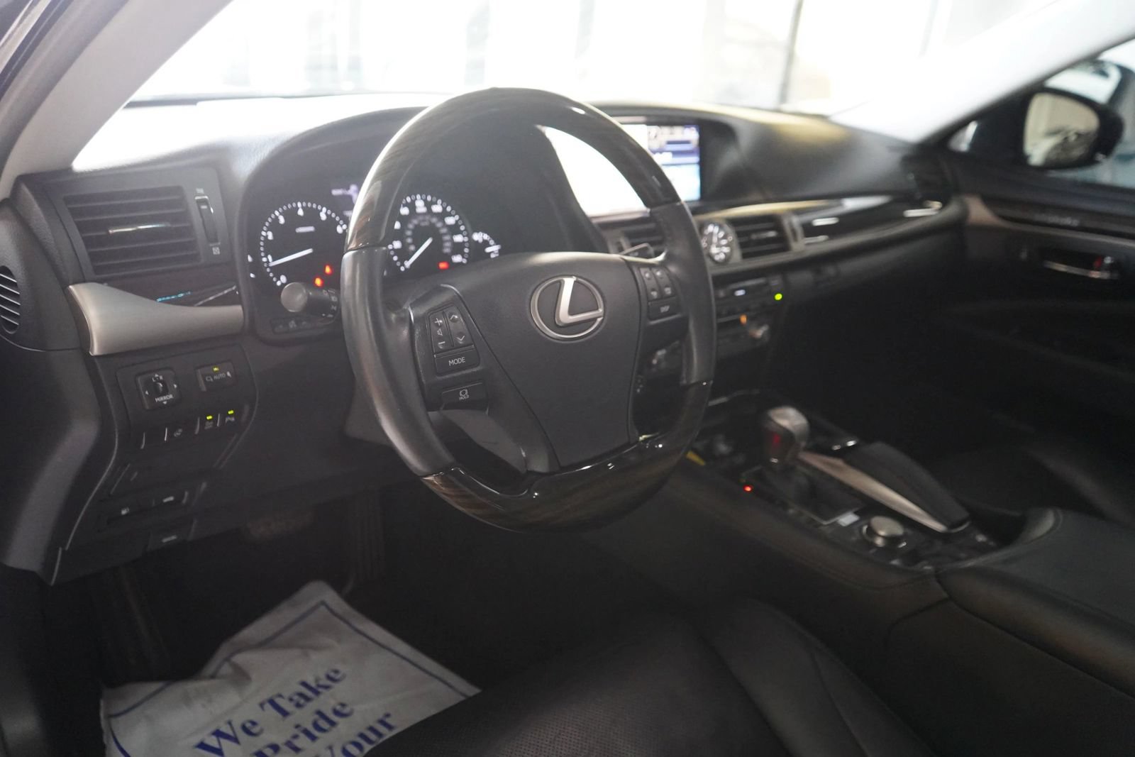 Used 2014 Lexus LS 460 RWD image 6