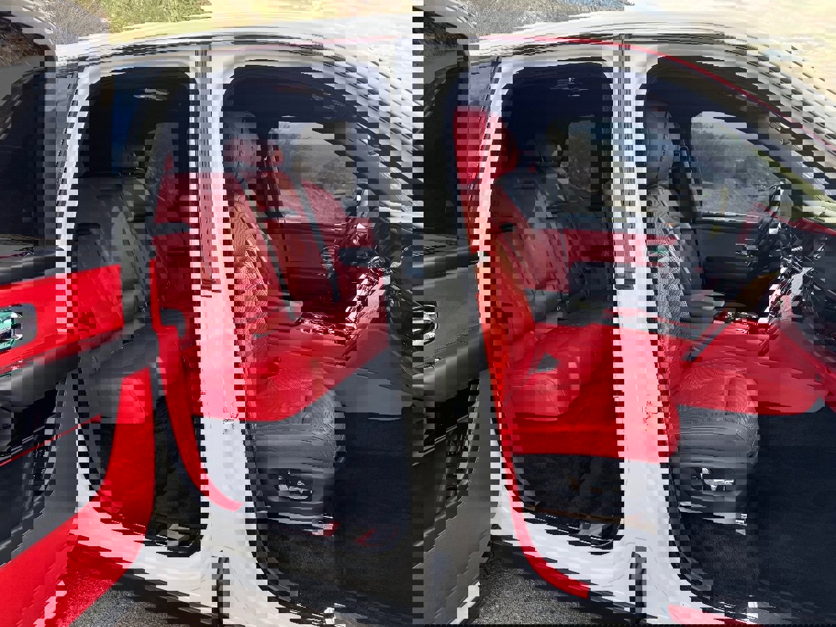 Used 2020 Rolls-Royce Cullinan image 14