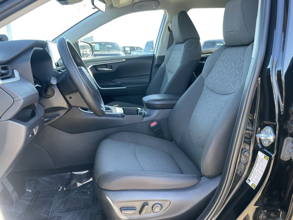 Used 2024 Toyota RAV4 XLE image 7