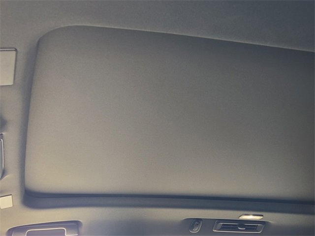 New 2026 Chevrolet Suburban Premier image 18