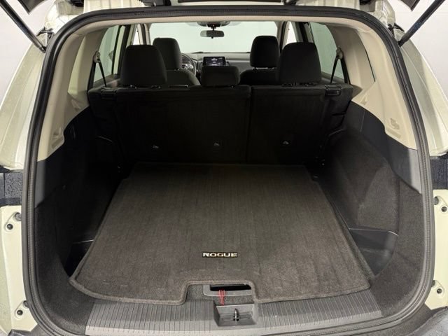 Used 2021 Nissan Rogue SV FWD image 26
