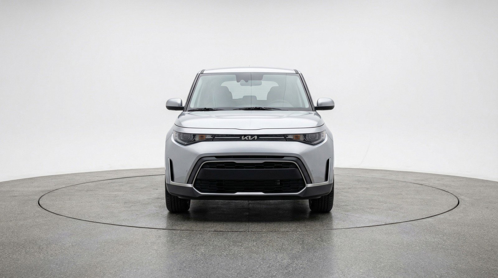 Used 2025 Kia Soul LX w/ LX Technology Package FWD image 2