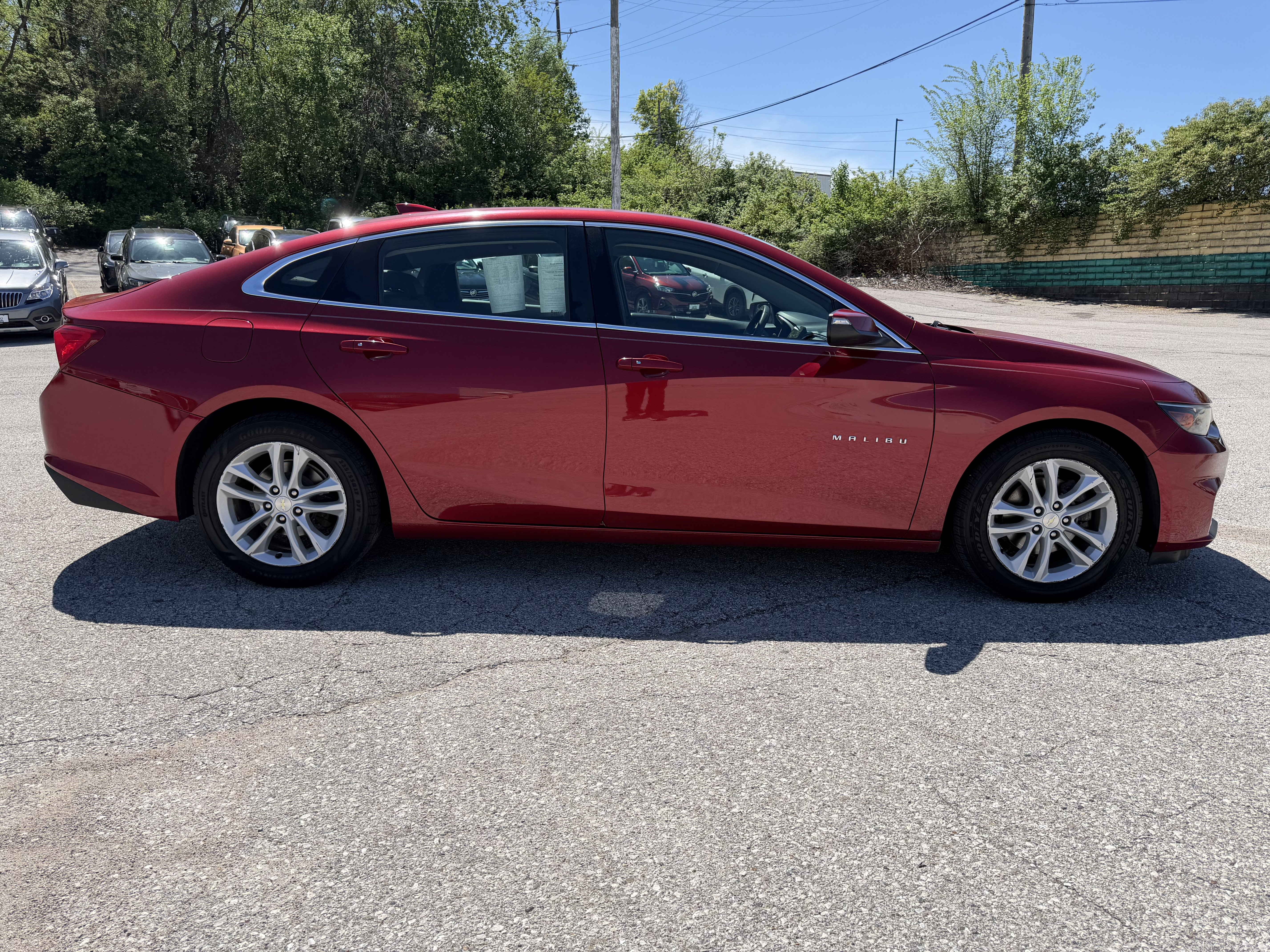 Used 2016 Chevrolet Malibu LT w/ Leather Package FWD image 8