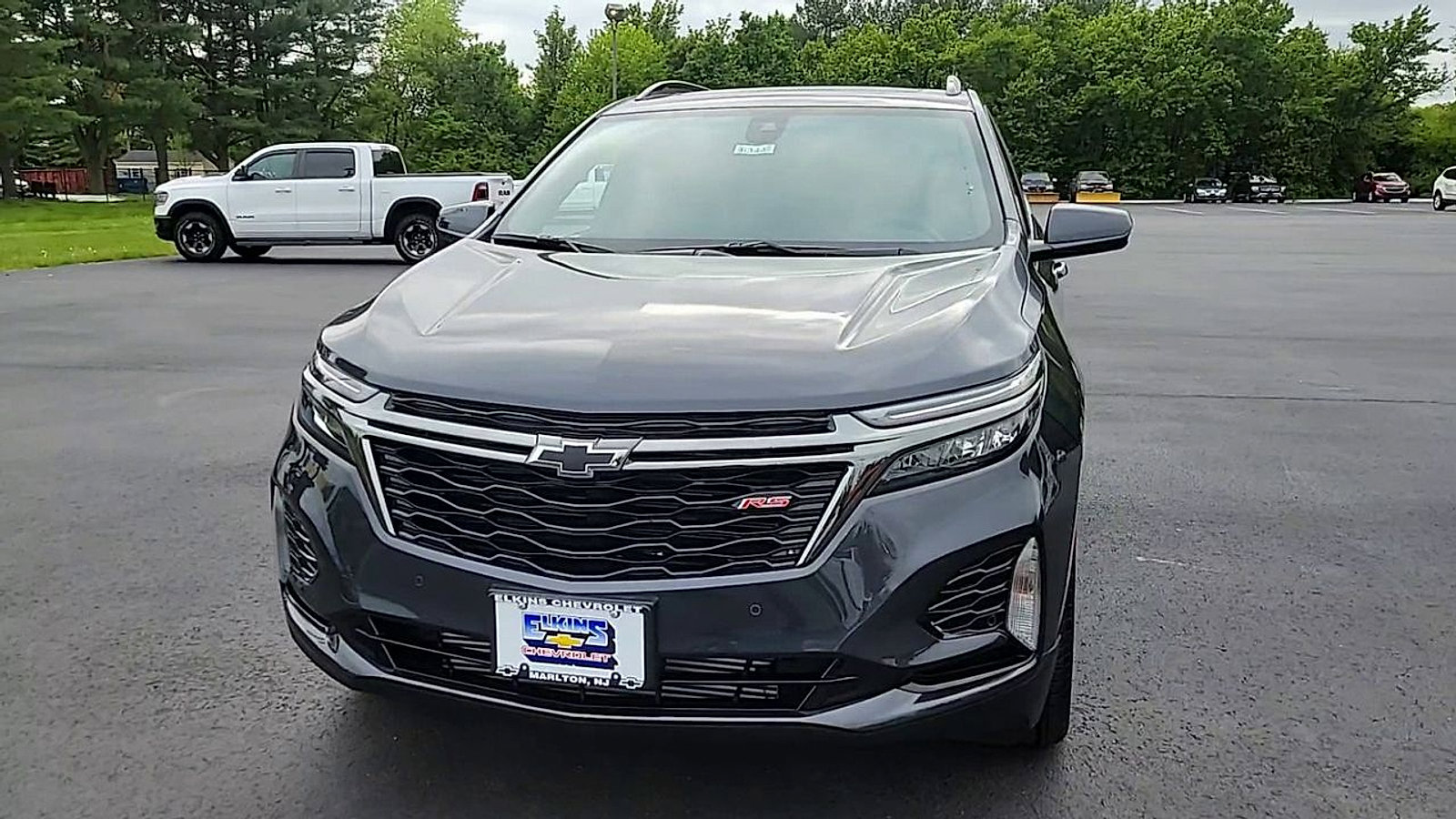 Used 2023 Chevrolet Equinox RS image 3