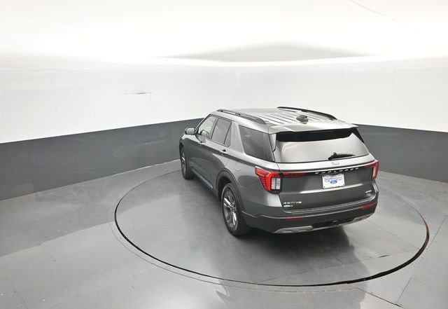 Used 2025 Ford Explorer Active w/ Active Comfort Package AWD/4WD image 29