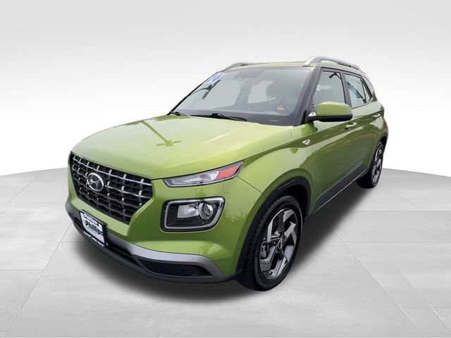 Used 2024 Hyundai Venue SEL FWD image 2
