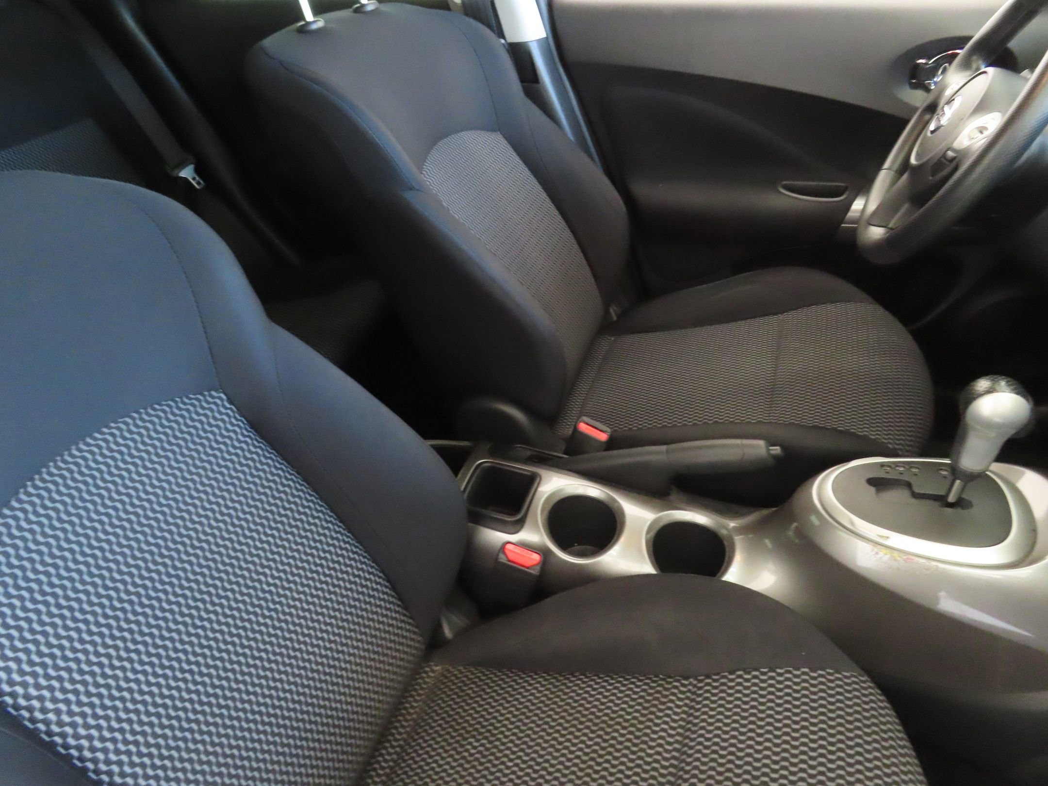 Used 2016 Nissan Juke S FWD image 27