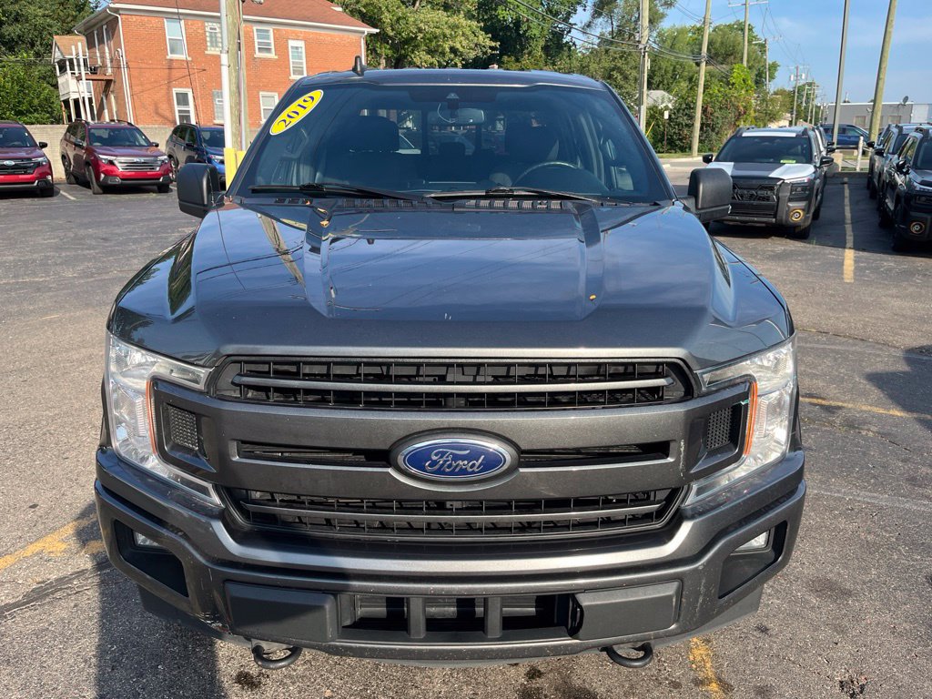 Used 2019 Ford F150 XLT w/ Equipment Group 302A Luxury AWD/4WD image 9