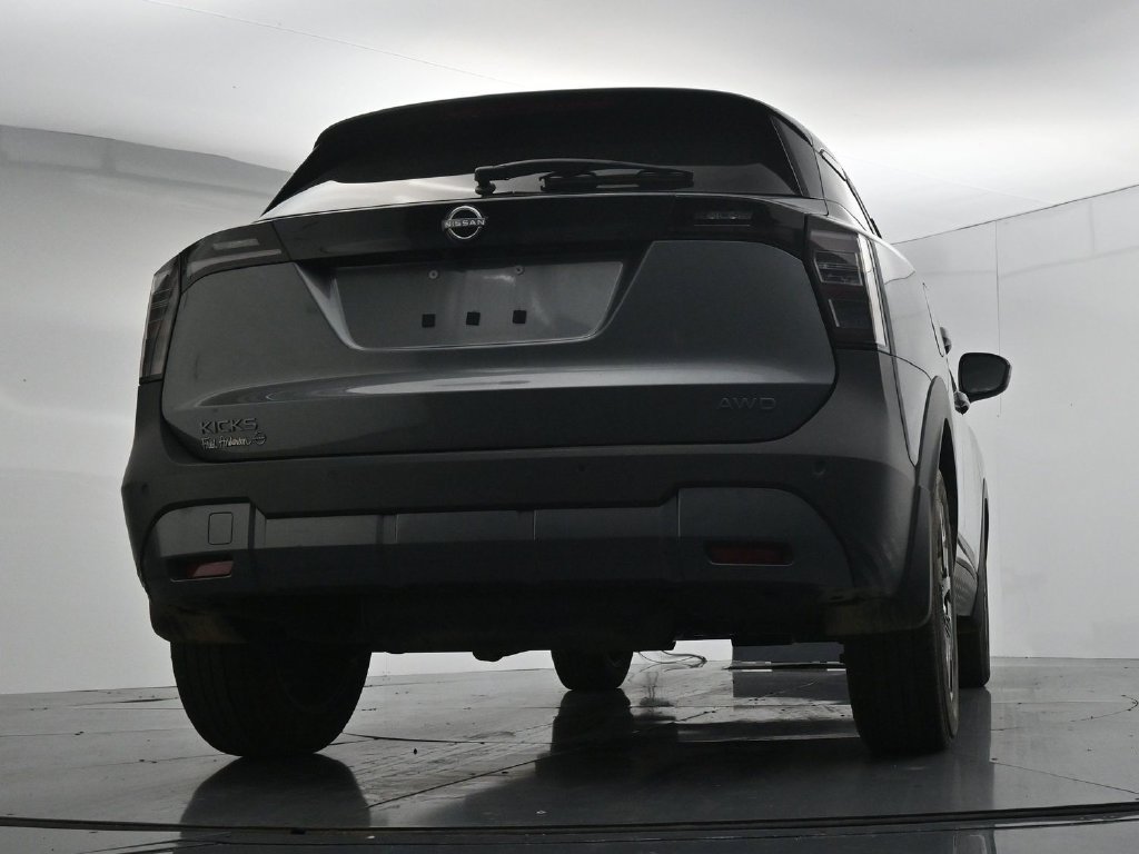 Used 2025 Nissan Kicks SV w/ Illumination Package AWD/4WD image 21