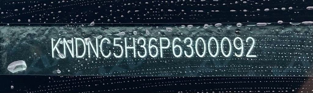 Certified 2023 Kia Carnival EX image 40