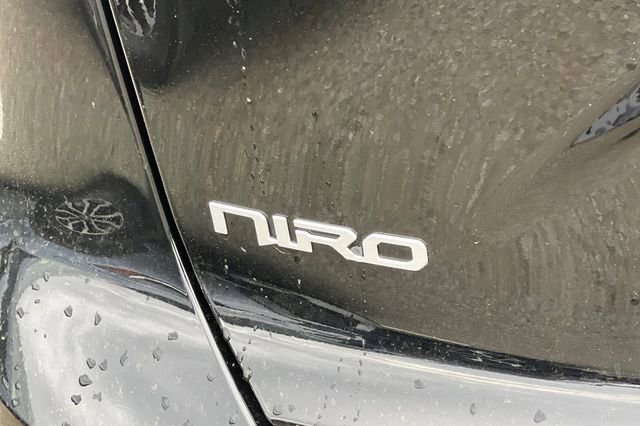 Used 2025 Kia Niro Wave image 36