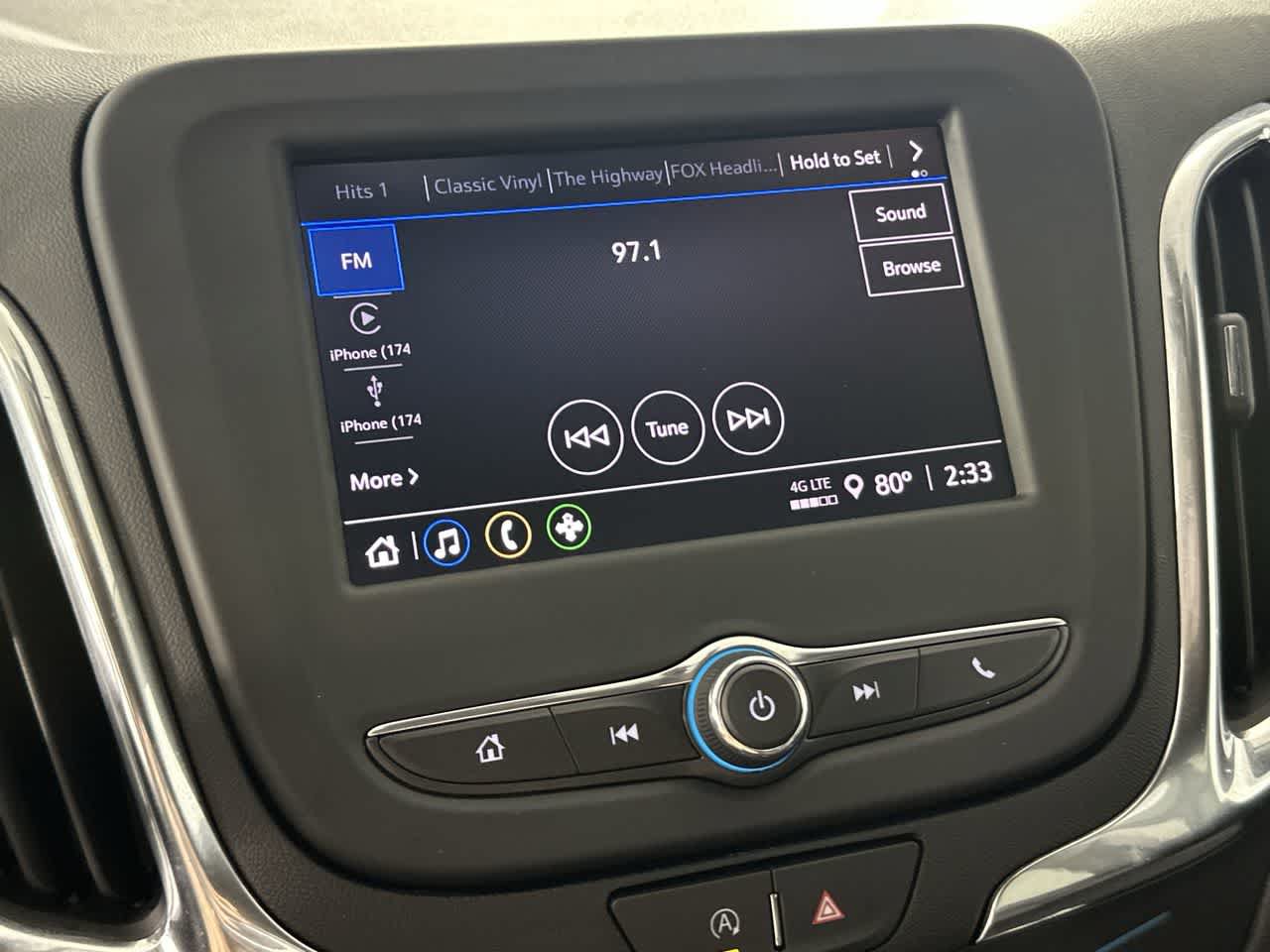 Used 2024 Chevrolet Equinox LT FWD image 16