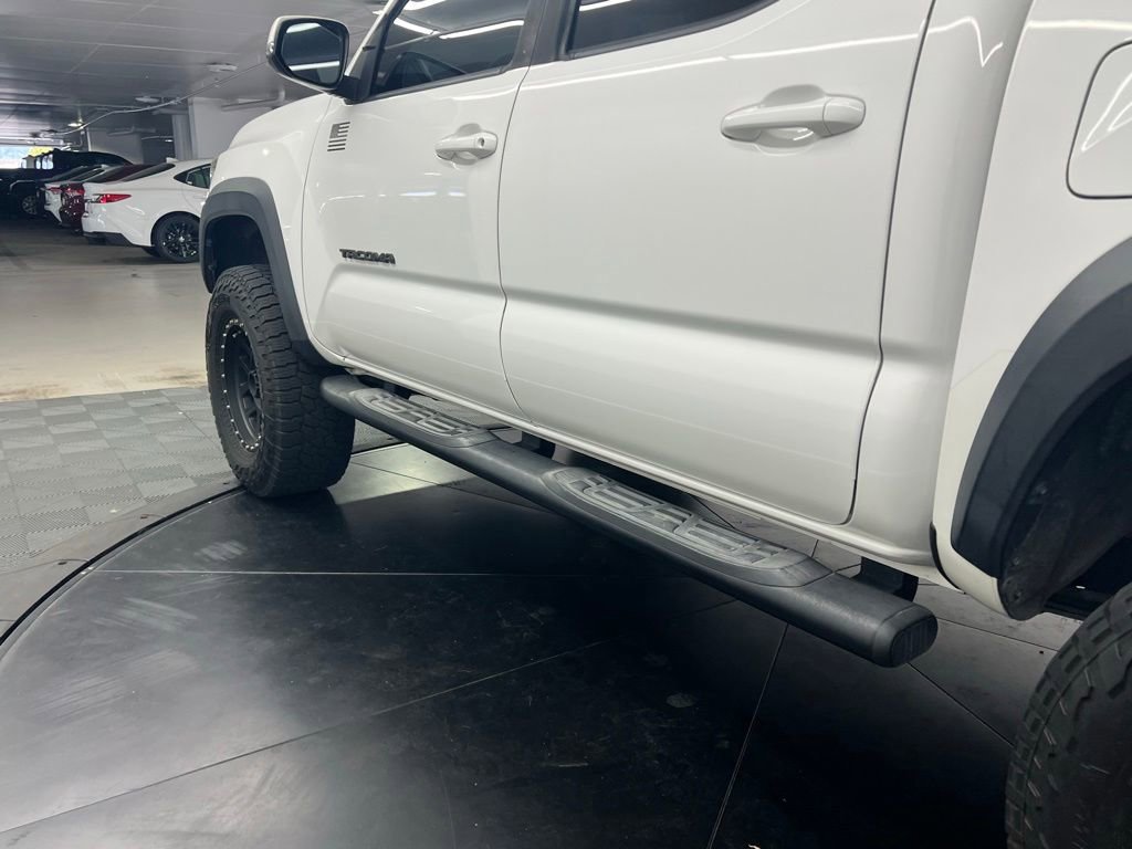 Used 2019 Toyota Tacoma TRD Off-Road w/ Technology Package RWD image 9