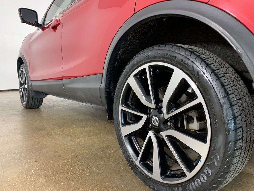 Used 2018 Nissan Rogue Sport SL image 36