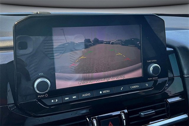 Used 2022 Nissan Pathfinder SV image 14