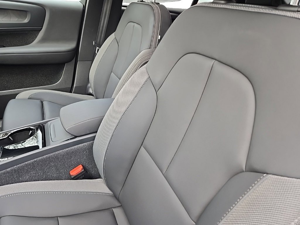 Certified 2023 Volvo C40 P8 Recharge Plus w/ Climate Package image 18