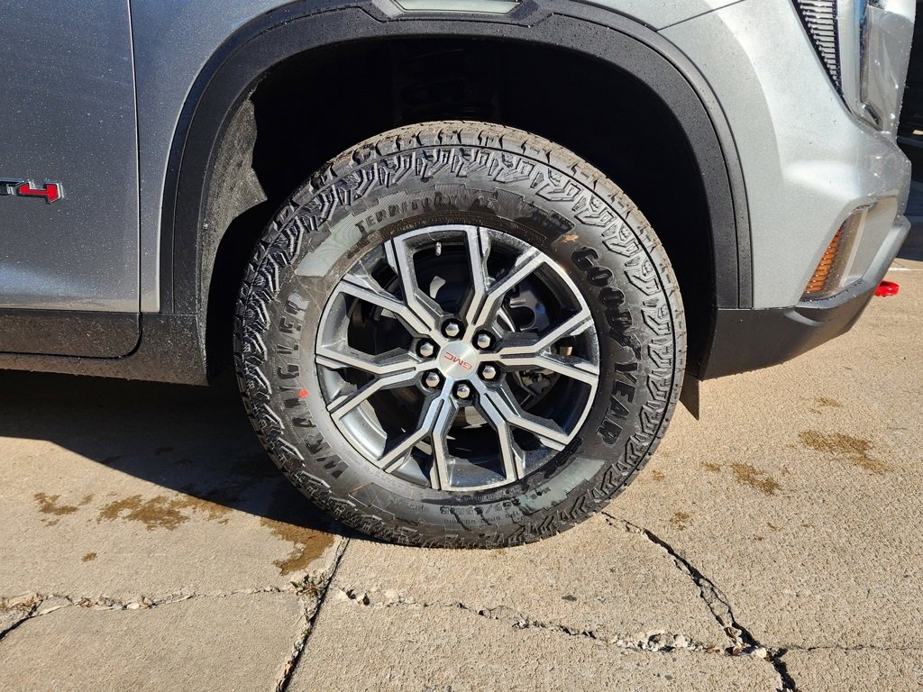 New 2026 GMC Acadia AT4 w/ Luxury Package image 56