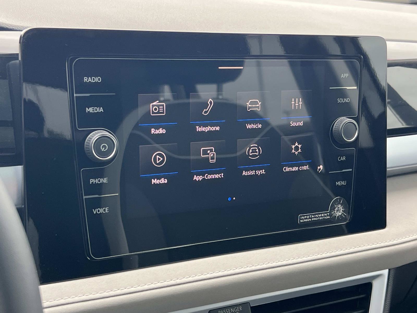 New 2026 Volkswagen Taos SE FWD image 13