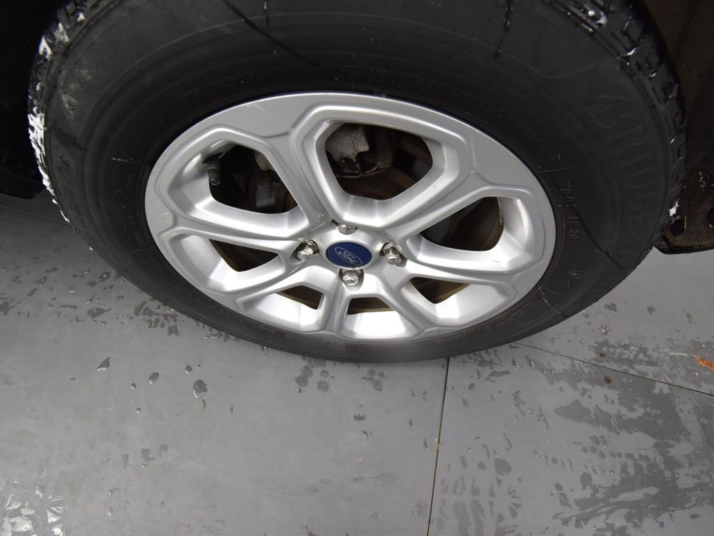Used 2021 Ford EcoSport SE image 9