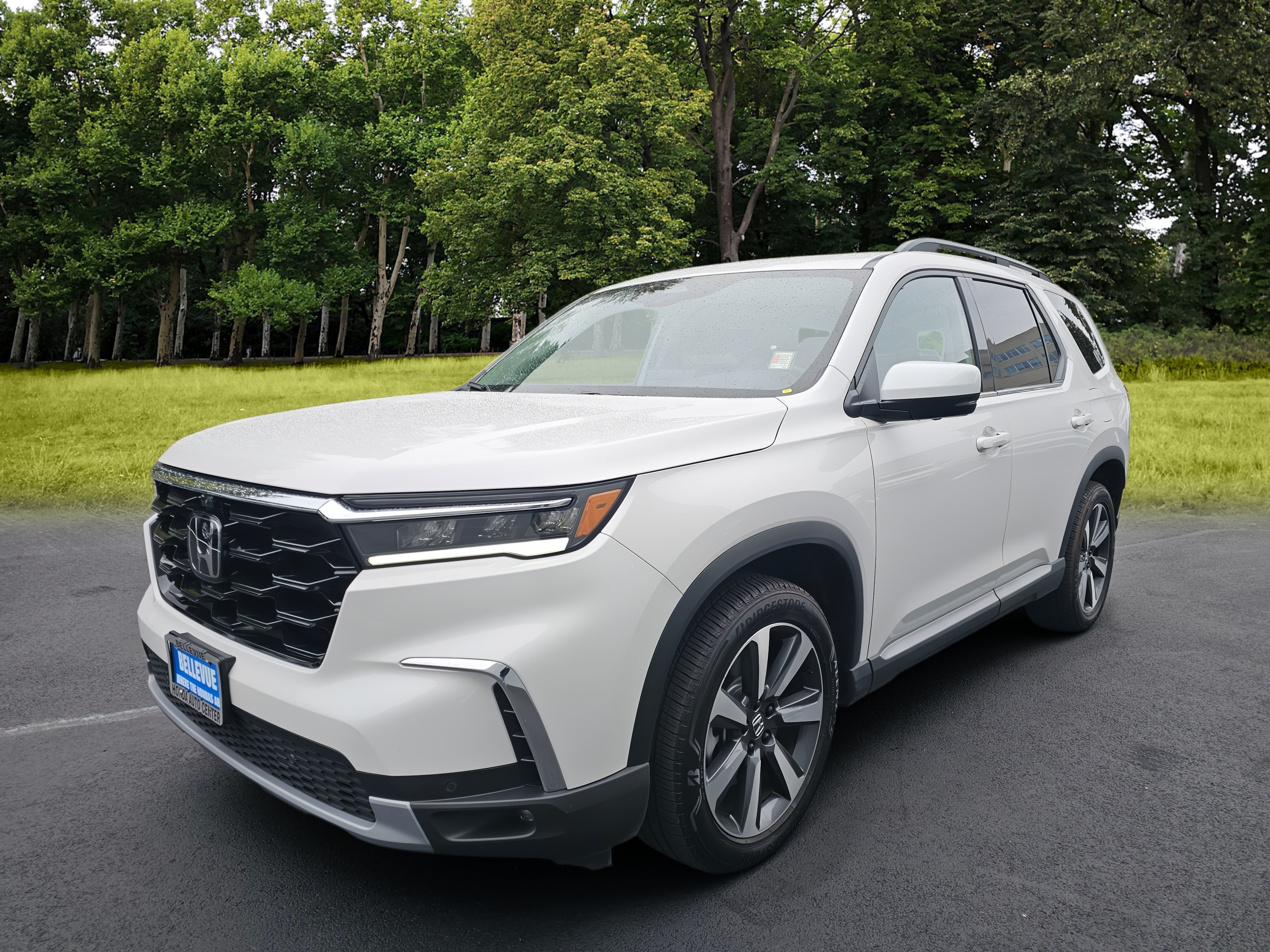 Certified 2023 Honda Pilot Elite image 3
