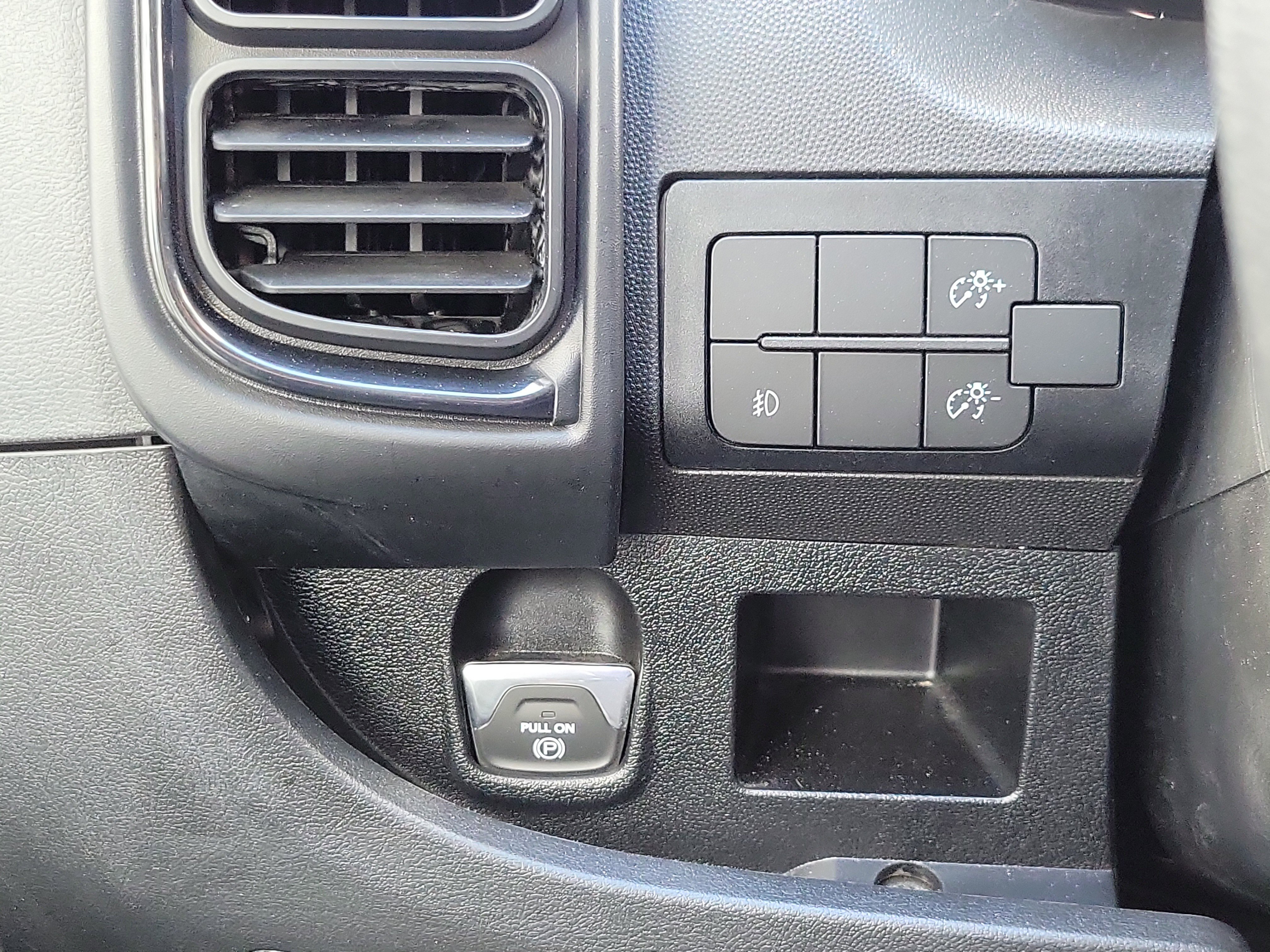 Used 2025 RAM ProMaster 2500 w/ Convenience Group FWD image 10