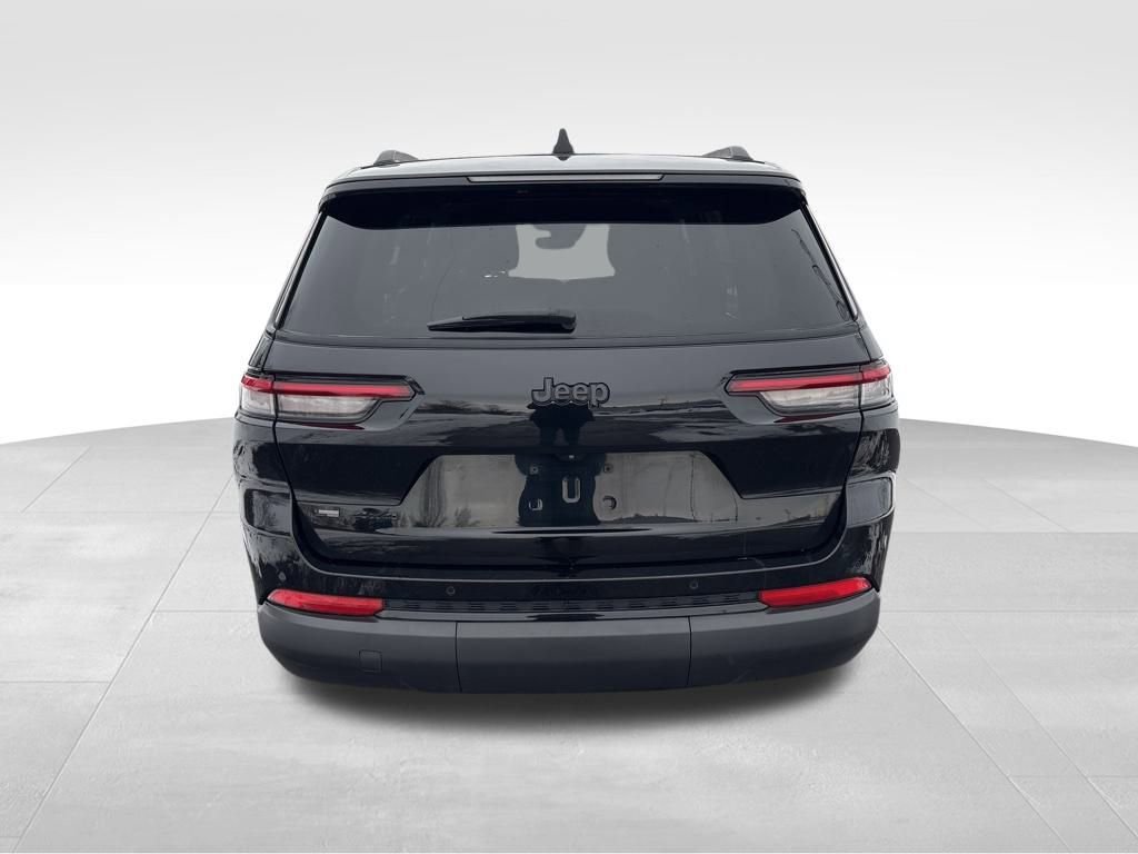 Used 2023 Jeep Grand Cherokee L Laredo image 6