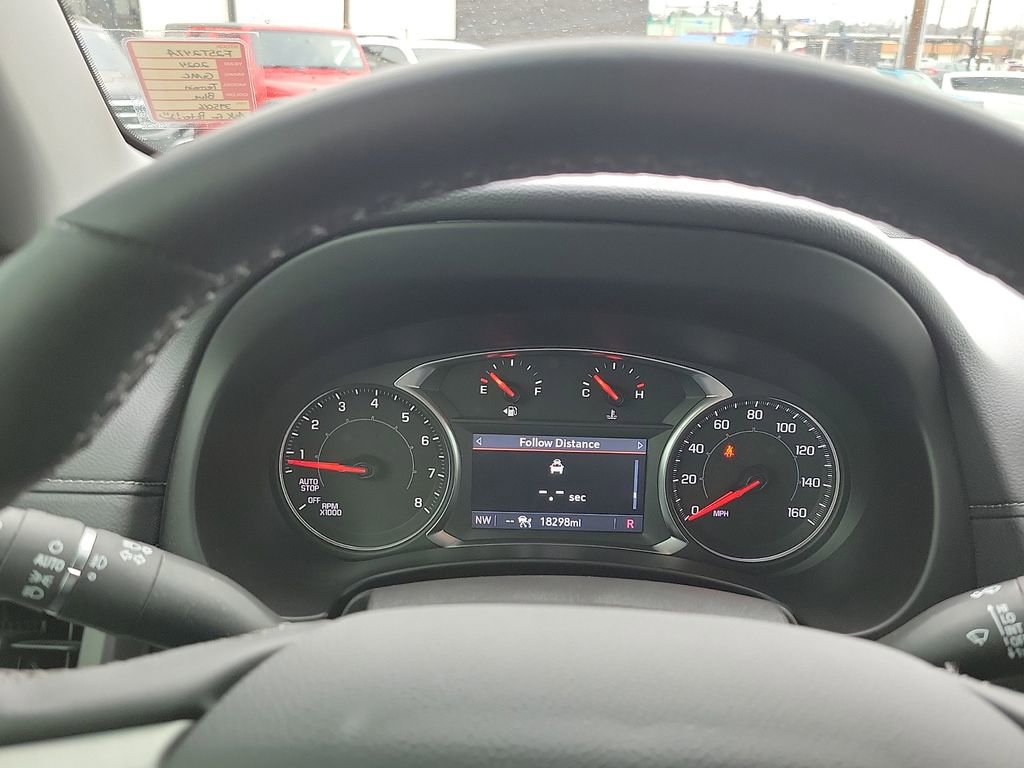 Used 2024 GMC Terrain SLT w/ Tech Package image 19