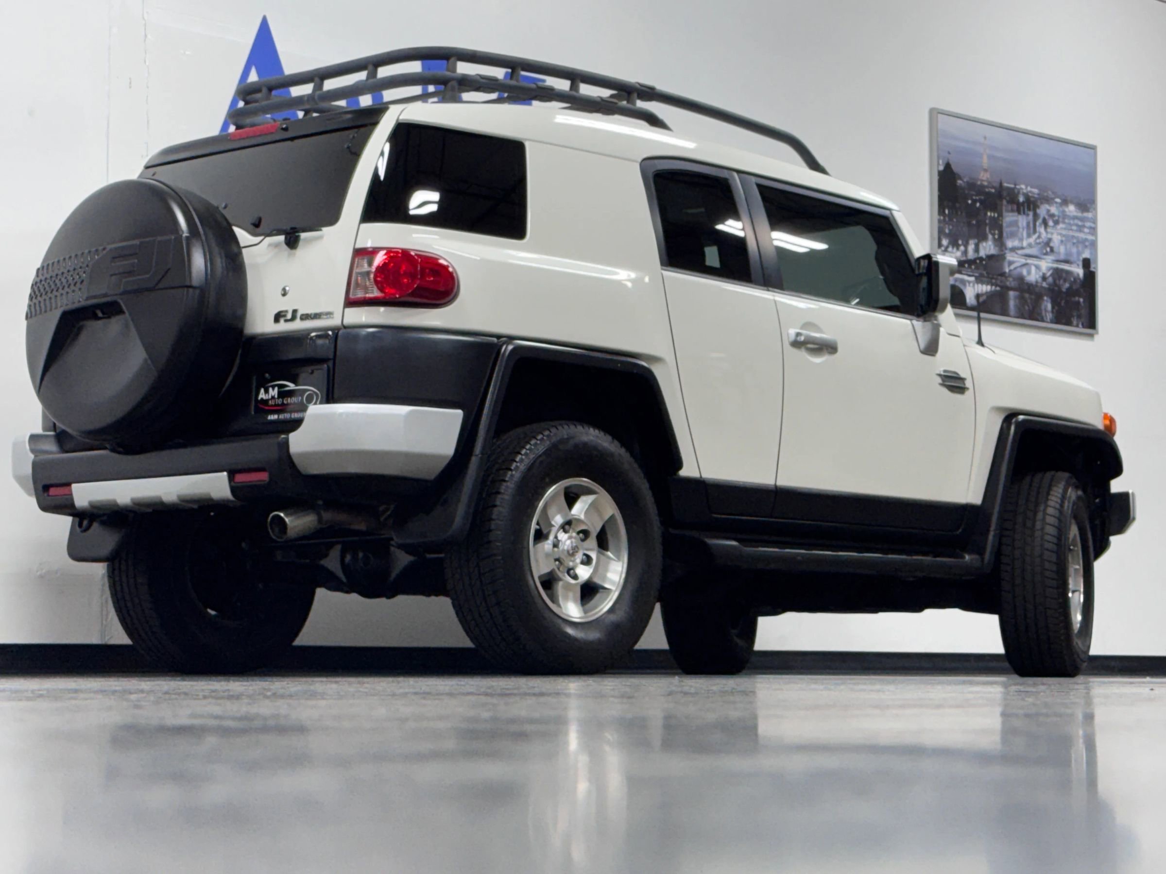 Used 2010 Toyota FJ Cruiser Sport Utility 2D AWD/4WD image 4