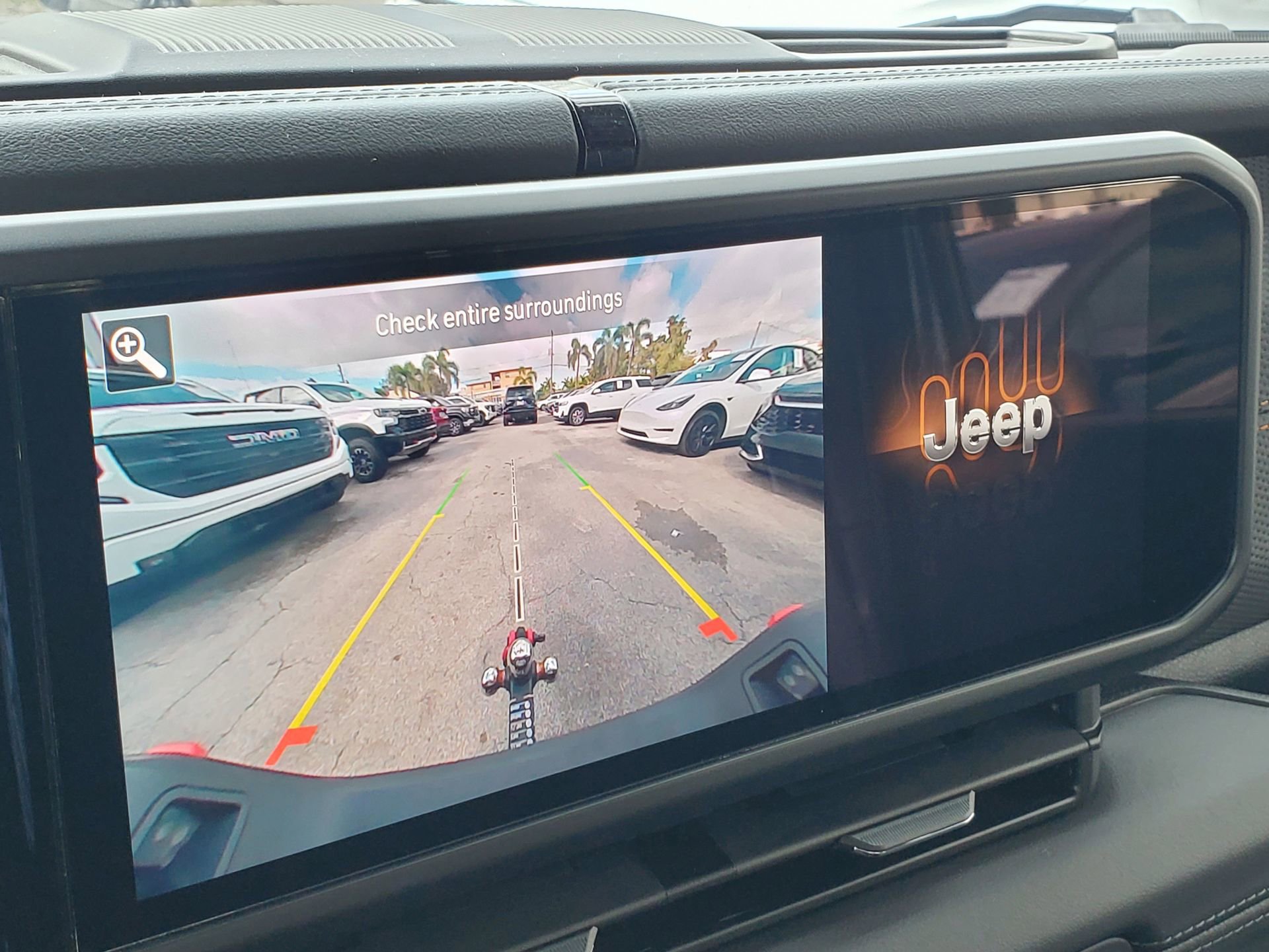 Used 2024 Jeep Gladiator Mojave w/ Safety Group image 27